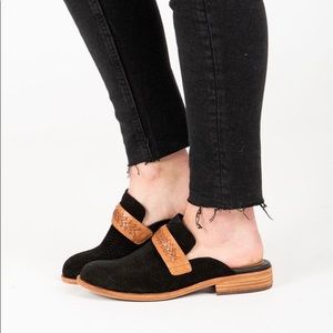 Black and brown Kork Ease Mabie Mules